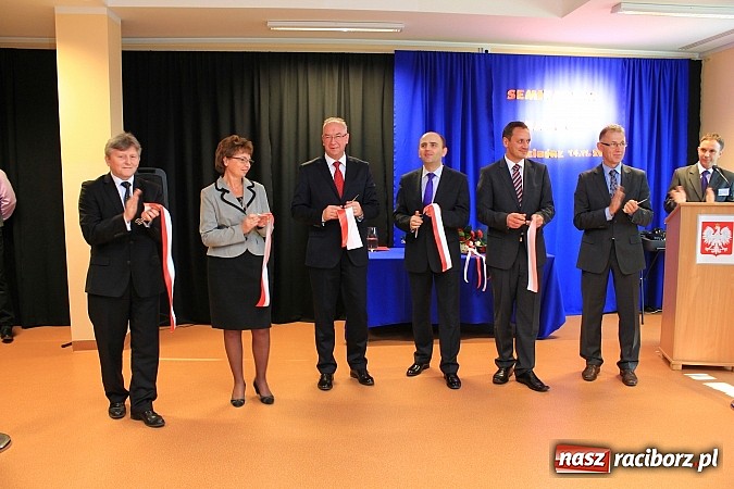 Zdjęcie w galerii na portalu naszraciborz.pl: Raciborski poprawczak najnowocześniejszy w całej Polsce. Dziś przecięto wstęgę wiadomości z regionu