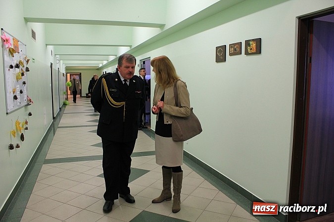 Zdjęcie w galerii na portalu naszraciborz.pl: Raciborski poprawczak najnowocześniejszy w całej Polsce. Dziś przecięto wstęgę wiadomości z regionu