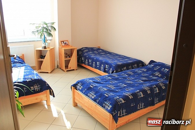 Zdjęcie w galerii na portalu naszraciborz.pl: Raciborski poprawczak najnowocześniejszy w całej Polsce. Dziś przecięto wstęgę wiadomości z regionu