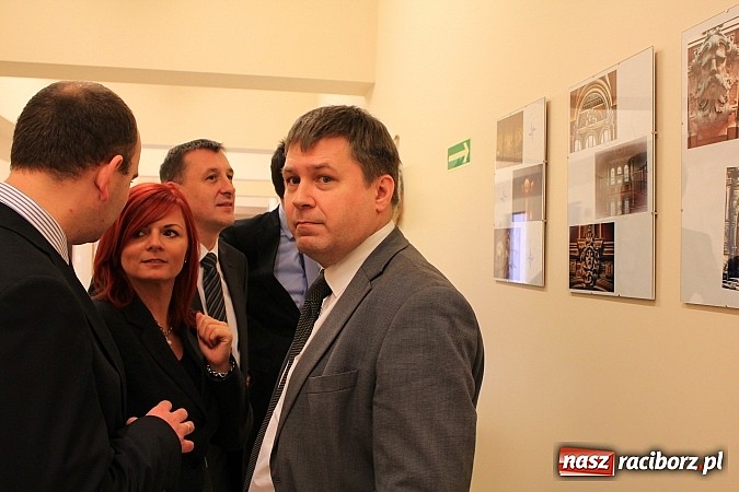 Zdjęcie w galerii na portalu naszraciborz.pl: Raciborski poprawczak najnowocześniejszy w całej Polsce. Dziś przecięto wstęgę wiadomości z regionu