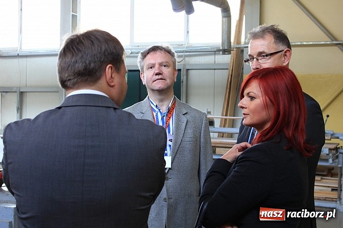 Zdjęcie w galerii na portalu naszraciborz.pl: Raciborski poprawczak najnowocześniejszy w całej Polsce. Dziś przecięto wstęgę wiadomości z regionu