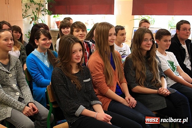 Zdjęcie w galerii na portalu naszraciborz.pl: Ambasador Mołdawii odwiedził gimnazjalistów wiadomości z regionu