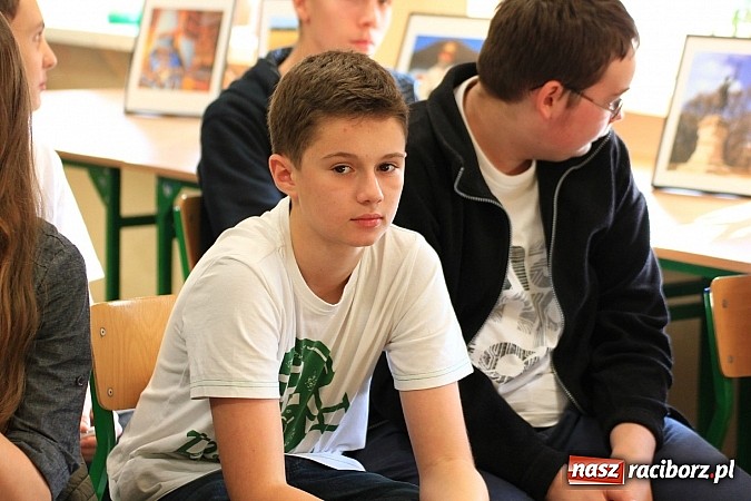 Zdjęcie w galerii na portalu naszraciborz.pl: Ambasador Mołdawii odwiedził gimnazjalistów wiadomości z regionu