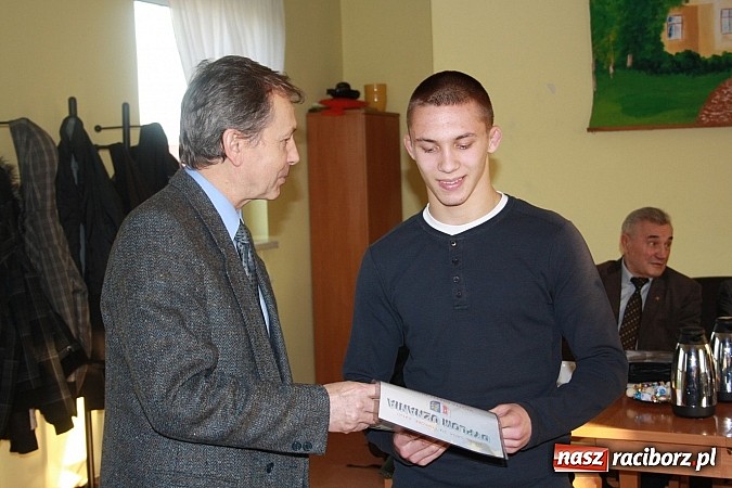 Zdjęcie w galerii na portalu naszraciborz.pl: W Rudniku nagrodzili sportowców wiadomości z regionu