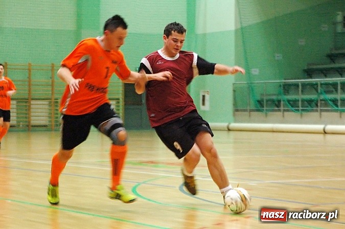 Zdjęcie w galerii na portalu naszraciborz.pl: Start Pietrowice wygrał z mistrzem wiadomości z regionu