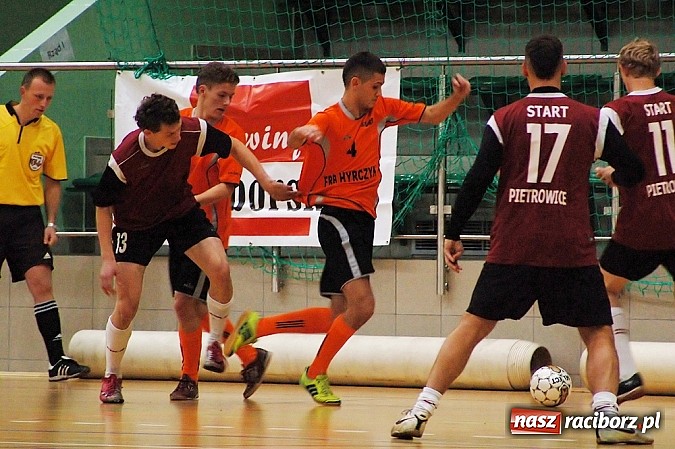 Zdjęcie w galerii na portalu naszraciborz.pl: Start Pietrowice wygrał z mistrzem wiadomości z regionu