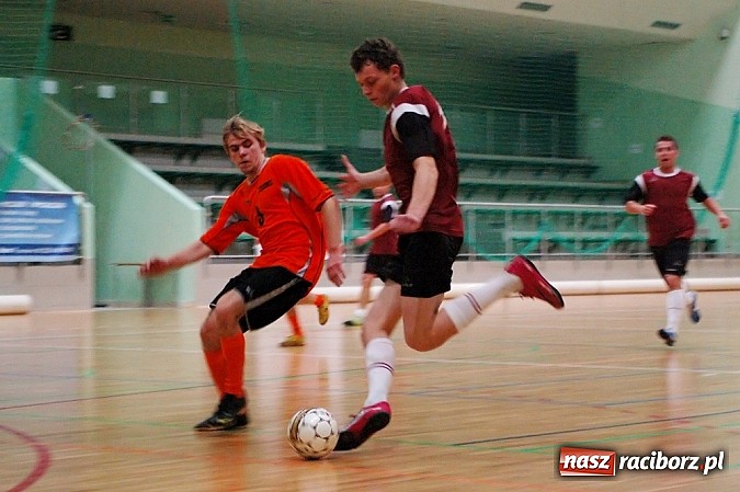 Zdjęcie w galerii na portalu naszraciborz.pl: Start Pietrowice wygrał z mistrzem wiadomości z regionu