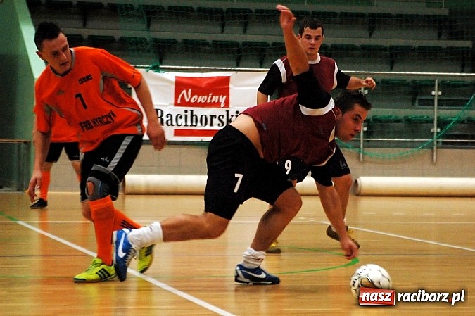 Zdjęcie w galerii na portalu naszraciborz.pl: Start Pietrowice wygrał z mistrzem wiadomości z regionu