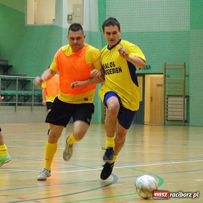 Zdjęcie w galerii na portalu naszraciborz.pl: Start Pietrowice wygrał z mistrzem wiadomości z regionu