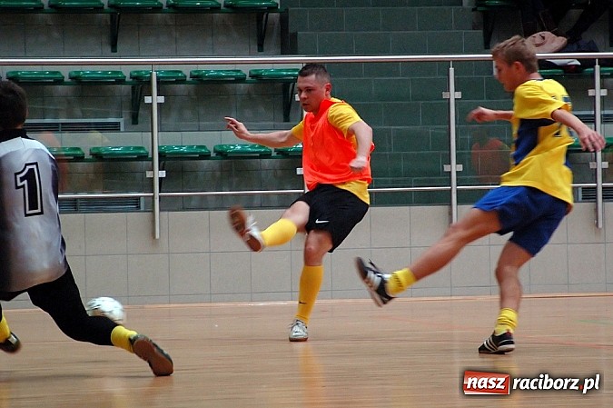 Zdjęcie w galerii na portalu naszraciborz.pl: Start Pietrowice wygrał z mistrzem wiadomości z regionu