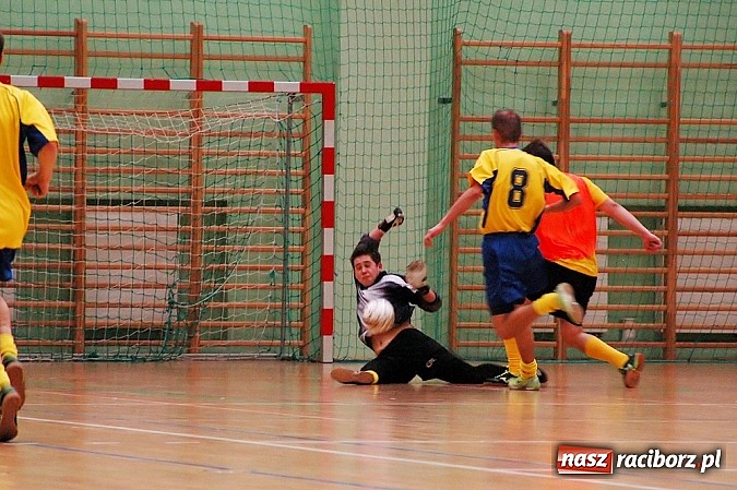 Zdjęcie w galerii na portalu naszraciborz.pl: Start Pietrowice wygrał z mistrzem wiadomości z regionu