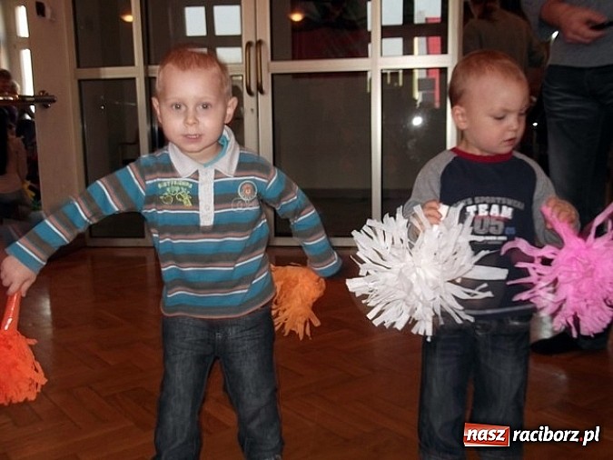 Zdjęcie w galerii na portalu naszraciborz.pl: Maluchy z Fiku-miku imprezują bez końca wiadomości z regionu