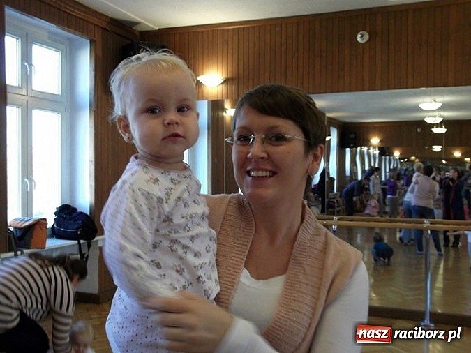 Zdjęcie w galerii na portalu naszraciborz.pl: Maluchy z Fiku-miku imprezują bez końca wiadomości z regionu