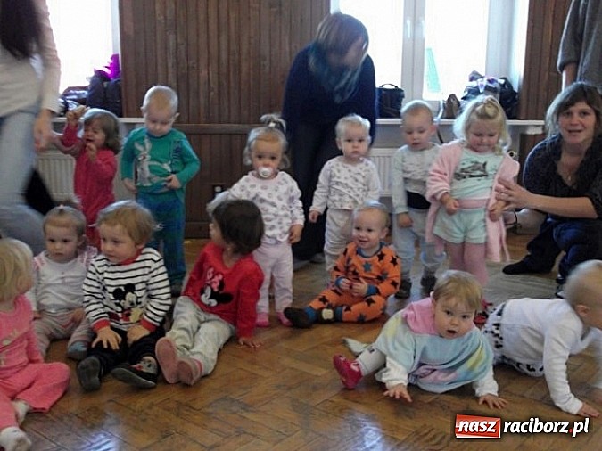 Zdjęcie w galerii na portalu naszraciborz.pl: Maluchy z Fiku-miku imprezują bez końca wiadomości z regionu