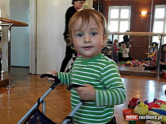 Zdjęcie w galerii na portalu naszraciborz.pl: Maluchy z Fiku-miku imprezują bez końca wiadomości z regionu