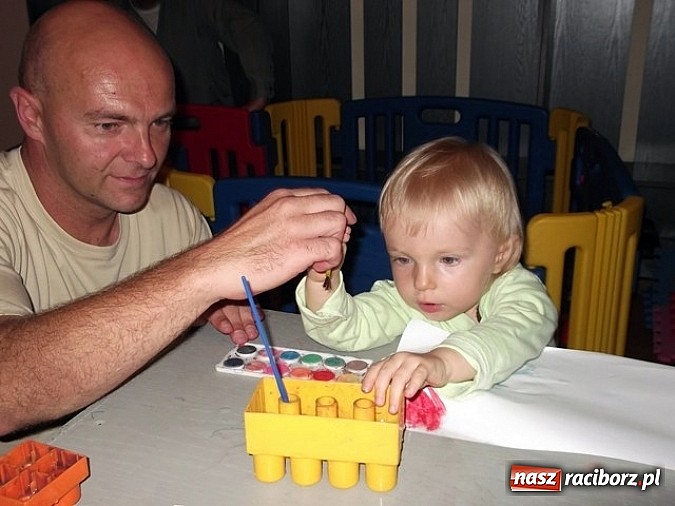 Zdjęcie w galerii na portalu naszraciborz.pl: Maluchy z Fiku-miku imprezują bez końca wiadomości z regionu