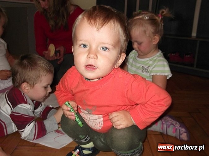 Zdjęcie w galerii na portalu naszraciborz.pl: Maluchy z Fiku-miku imprezują bez końca wiadomości z regionu