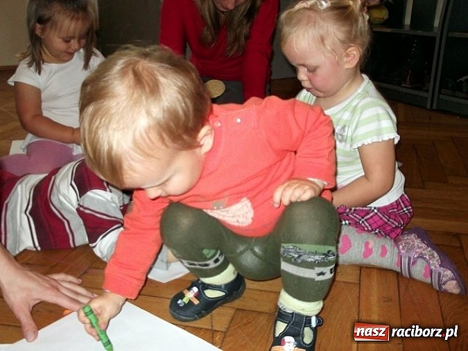 Zdjęcie w galerii na portalu naszraciborz.pl: Maluchy z Fiku-miku imprezują bez końca wiadomości z regionu