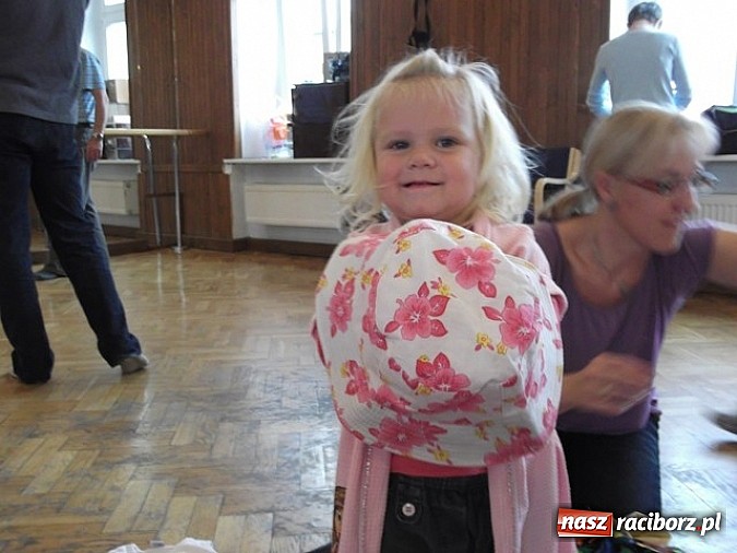 Zdjęcie w galerii na portalu naszraciborz.pl: Maluchy z Fiku-miku imprezują bez końca wiadomości z regionu