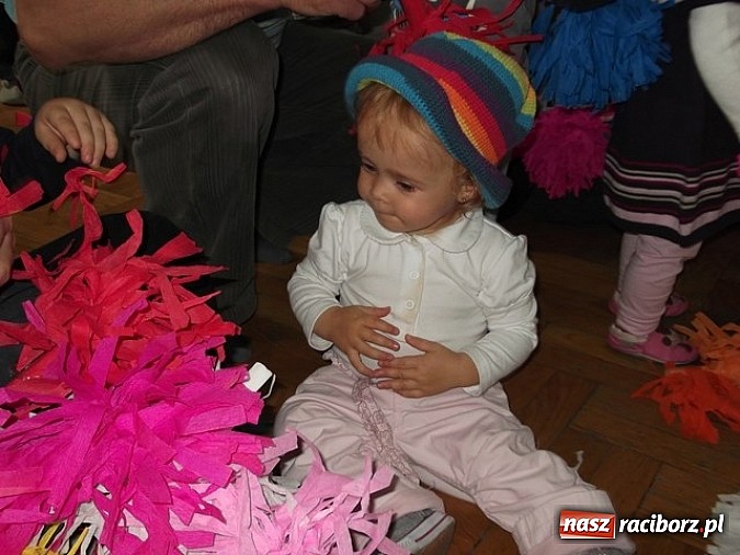 Zdjęcie w galerii na portalu naszraciborz.pl: Maluchy z Fiku-miku imprezują bez końca wiadomości z regionu