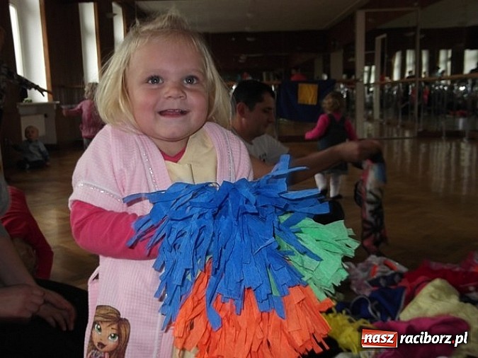 Zdjęcie w galerii na portalu naszraciborz.pl: Maluchy z Fiku-miku imprezują bez końca wiadomości z regionu