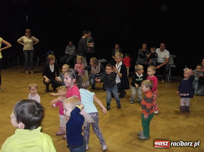 Zdjęcie w galerii na portalu naszraciborz.pl: Maluchy z Fiku-miku imprezują bez końca wiadomości z regionu