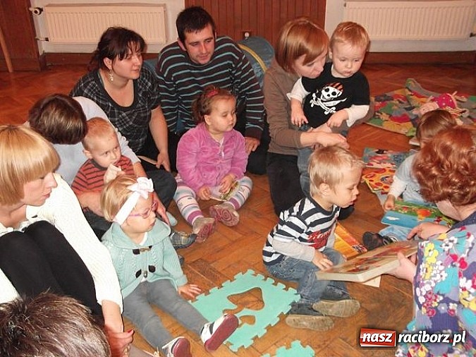 Zdjęcie w galerii na portalu naszraciborz.pl: Maluchy z Fiku-miku imprezują bez końca wiadomości z regionu