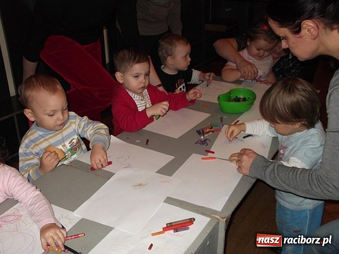 Zdjęcie w galerii na portalu naszraciborz.pl: Maluchy z Fiku-miku imprezują bez końca wiadomości z regionu