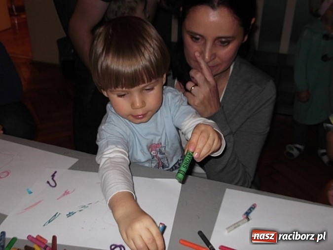 Zdjęcie w galerii na portalu naszraciborz.pl: Maluchy z Fiku-miku imprezują bez końca wiadomości z regionu