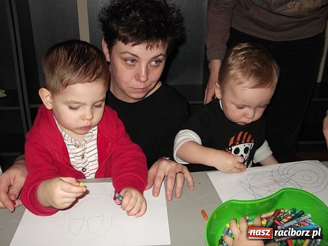 Zdjęcie w galerii na portalu naszraciborz.pl: Maluchy z Fiku-miku imprezują bez końca wiadomości z regionu