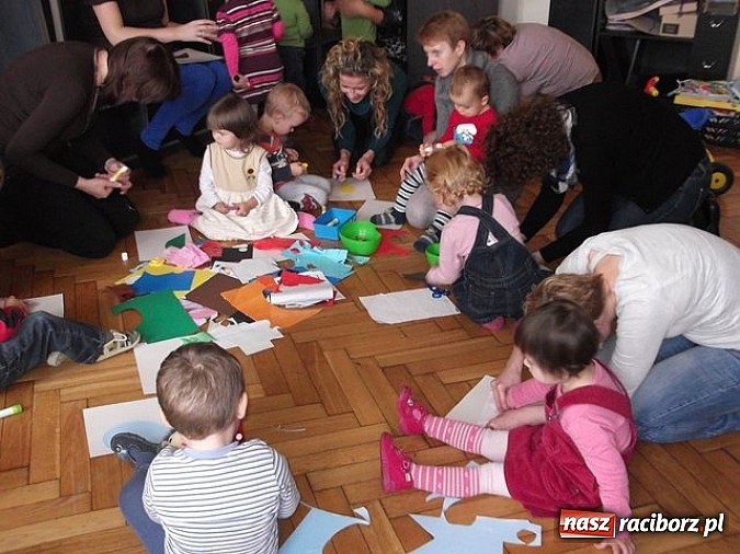 Zdjęcie w galerii na portalu naszraciborz.pl: Maluchy z Fiku-miku imprezują bez końca wiadomości z regionu