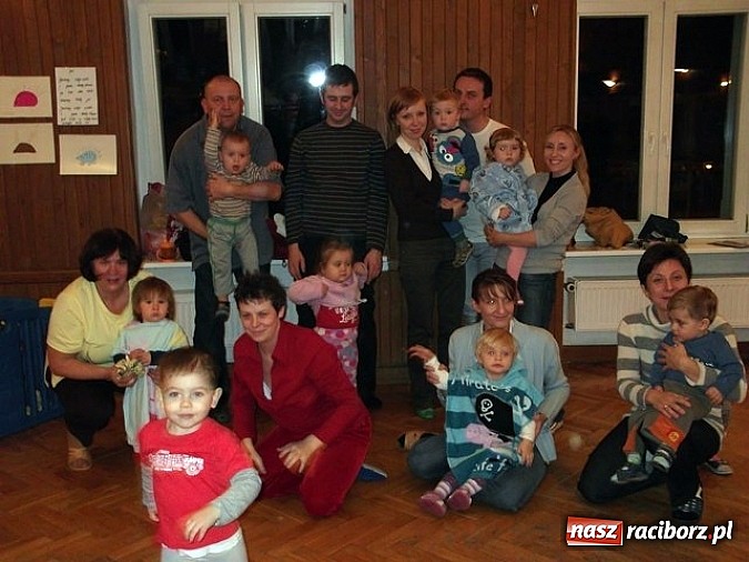 Zdjęcie w galerii na portalu naszraciborz.pl: Maluchy z Fiku-miku imprezują bez końca wiadomości z regionu