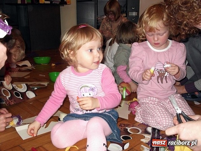 Zdjęcie w galerii na portalu naszraciborz.pl: Maluchy z Fiku-miku imprezują bez końca wiadomości z regionu