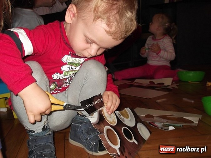 Zdjęcie w galerii na portalu naszraciborz.pl: Maluchy z Fiku-miku imprezują bez końca wiadomości z regionu