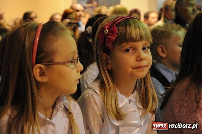 Zdjęcie w galerii na portalu naszraciborz.pl: Święto szkoły na Płoni z premierą filmu o Wałęsie wiadomości z regionu