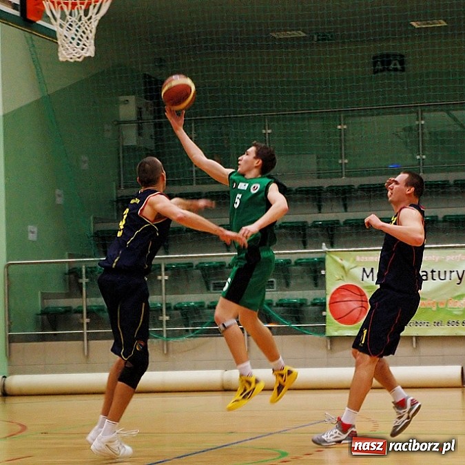 Zdjęcie w galerii na portalu naszraciborz.pl: Pierwsze postępy na półmetku rozgrywek wiadomości z regionu