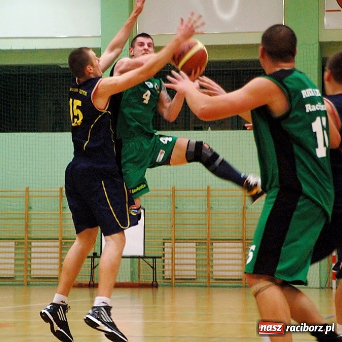 Zdjęcie w galerii na portalu naszraciborz.pl: Pierwsze postępy na półmetku rozgrywek wiadomości z regionu