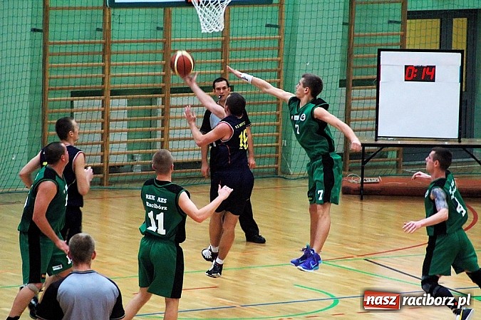 Zdjęcie w galerii na portalu naszraciborz.pl: Pierwsze postępy na półmetku rozgrywek wiadomości z regionu