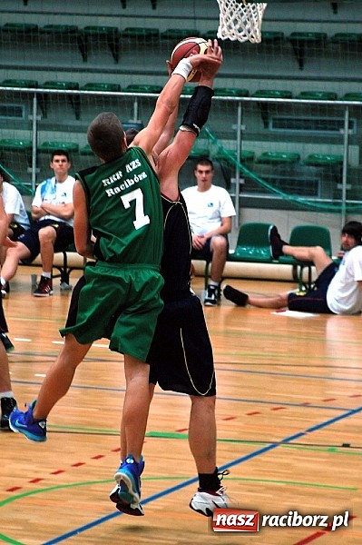 Zdjęcie w galerii na portalu naszraciborz.pl: Pierwsze postępy na półmetku rozgrywek wiadomości z regionu