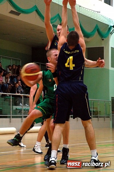 Zdjęcie w galerii na portalu naszraciborz.pl: Pierwsze postępy na półmetku rozgrywek wiadomości z regionu