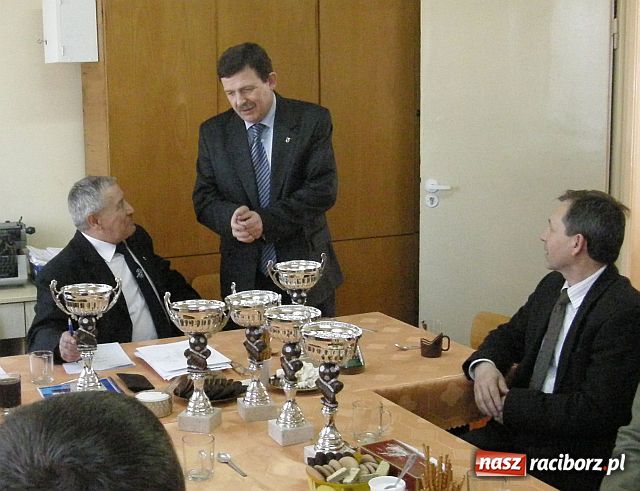 Zdjęcie w galerii na portalu naszraciborz.pl: Młodzieżowe ligi halowej piłki nożnej - podsumowane wiadomości z regionu