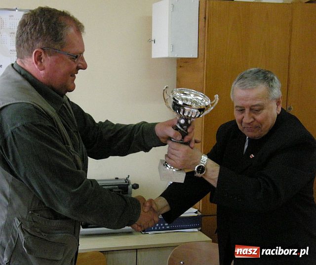 Zdjęcie w galerii na portalu naszraciborz.pl: Młodzieżowe ligi halowej piłki nożnej - podsumowane wiadomości z regionu