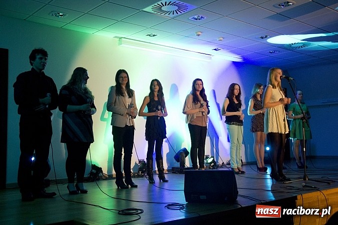 Zdjęcie w galerii na portalu naszraciborz.pl: Piosenki na zamku czar wiadomości z regionu