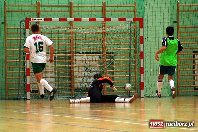 Zdjęcie w galerii na portalu naszraciborz.pl: Pędzące Byki lepsze od Xpres.pl wiadomości z regionu