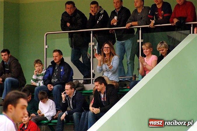 Zdjęcie w galerii na portalu naszraciborz.pl: Pędzące Byki lepsze od Xpres.pl wiadomości z regionu