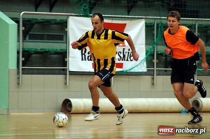 Zdjęcie w galerii na portalu naszraciborz.pl: Pędzące Byki lepsze od Xpres.pl wiadomości z regionu