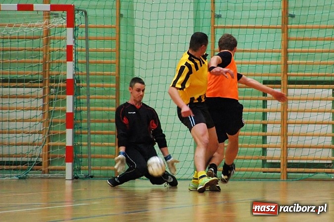 Zdjęcie w galerii na portalu naszraciborz.pl: Pędzące Byki lepsze od Xpres.pl wiadomości z regionu