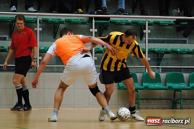 Zdjęcie w galerii na portalu naszraciborz.pl: Pędzące Byki lepsze od Xpres.pl wiadomości z regionu