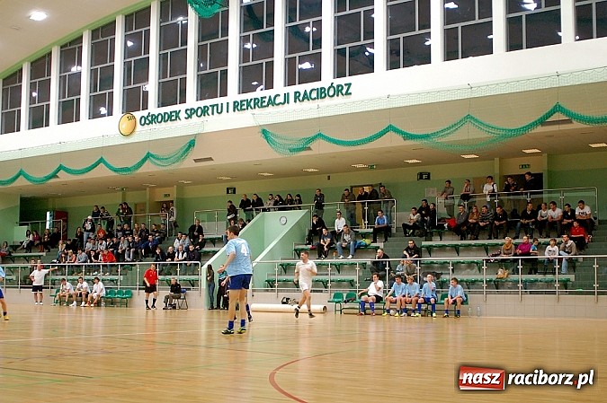 Zdjęcie w galerii na portalu naszraciborz.pl: Pędzące Byki lepsze od Xpres.pl wiadomości z regionu