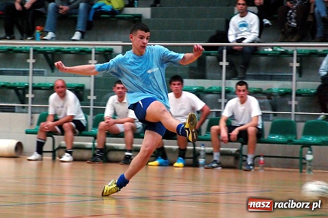 Zdjęcie w galerii na portalu naszraciborz.pl: Pędzące Byki lepsze od Xpres.pl wiadomości z regionu